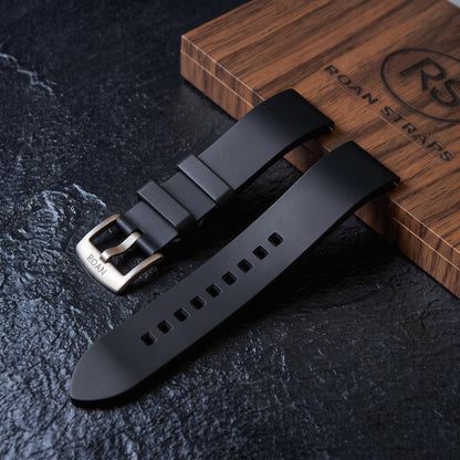 ROAN Straps | Schwarzes FMK Fluorkautschukarmband - Das klassische quadratische Lochdesign - Wasserdichtes und schweißbeständiges Fluorkautschuk-Uhrenarmband (19mm 20mm 21mm 22mm 23mm 24mm)