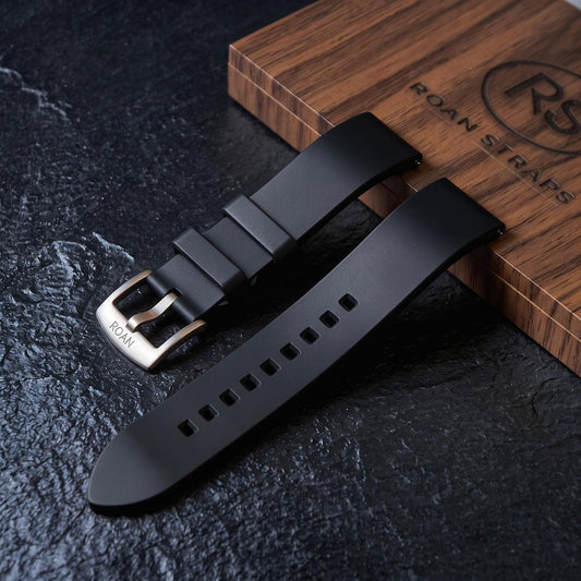 ROAN Straps | Schwarzes FMK Fluorkautschukarmband - Das klassische quadratische Lochdesign - Wasserdichtes und schweißbeständiges Fluorkautschuk-Uhrenarmband (19mm 20mm 21mm 22mm 23mm 24mm)